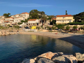 Gallery for two, near the beach and the center of Jelsa